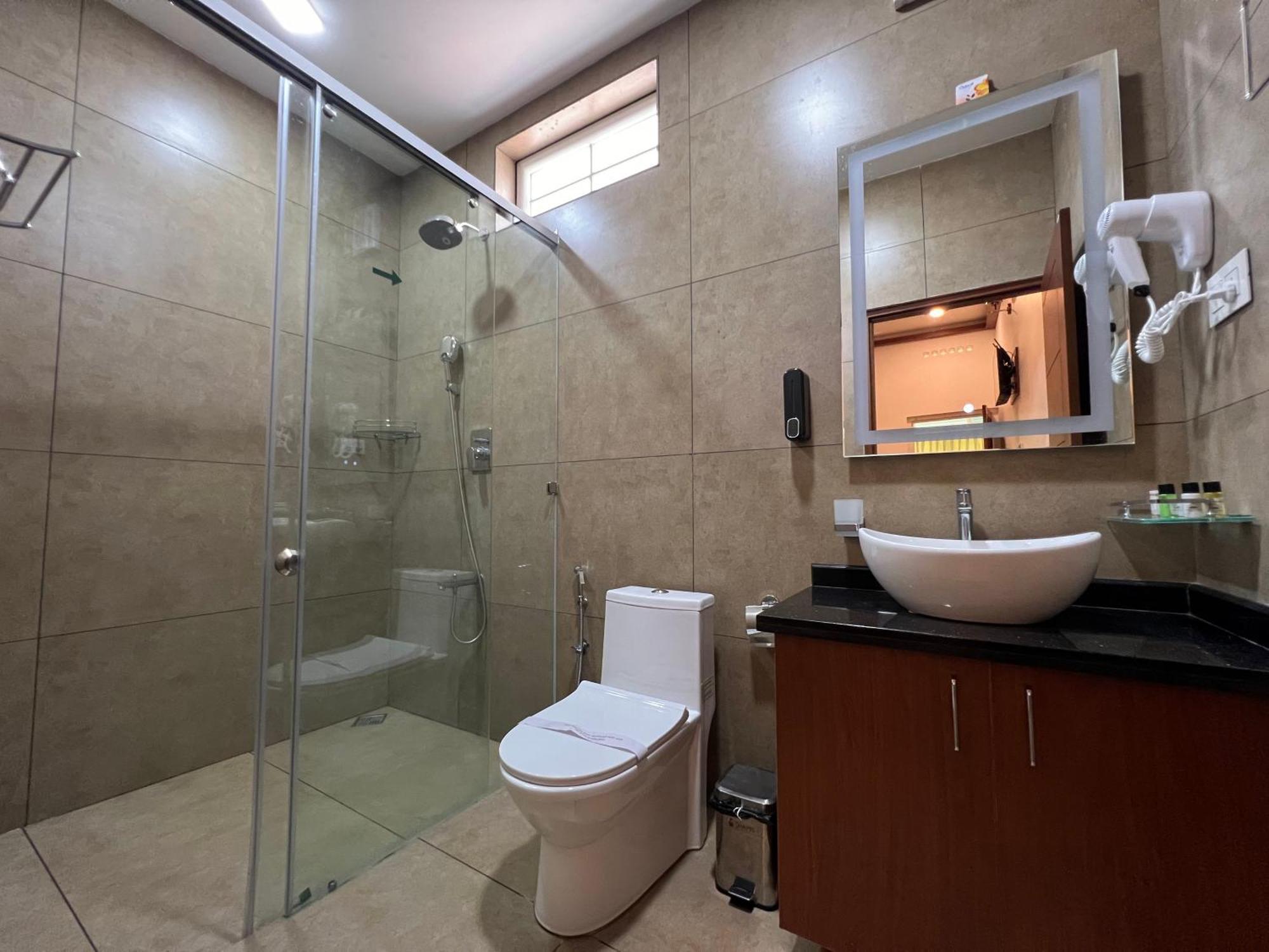Cloudy Court Resort Ідуккі Екстер'єр фото